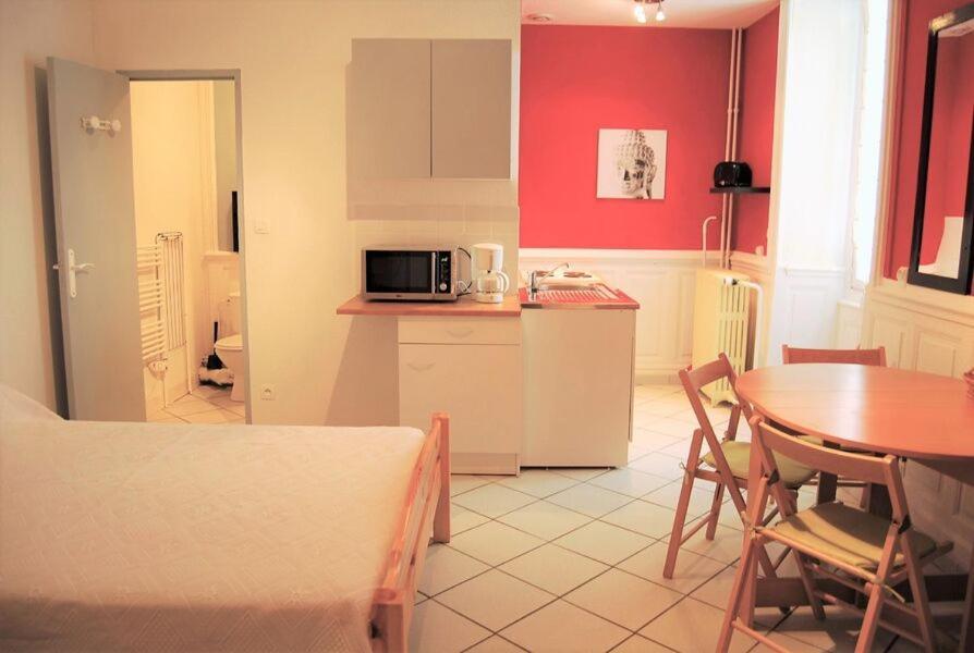 Residence Du Rhone Et Des Thermes Neris-les-Bains Luaran gambar