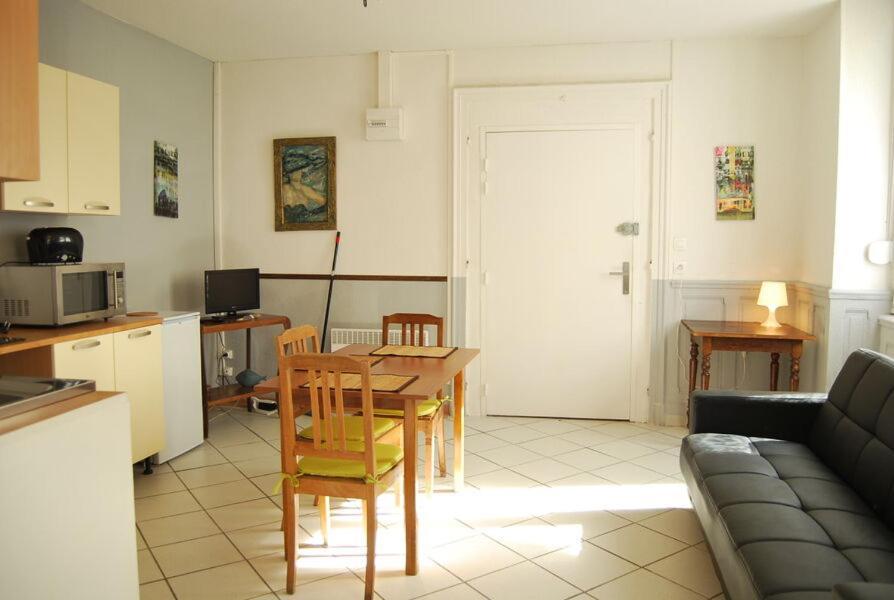 Residence Du Rhone Et Des Thermes Neris-les-Bains Luaran gambar